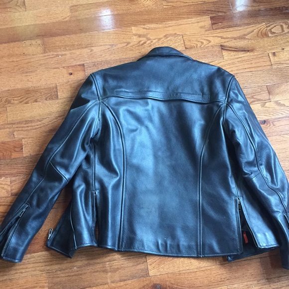 Real Leather Jacket - Picture 5 of 7